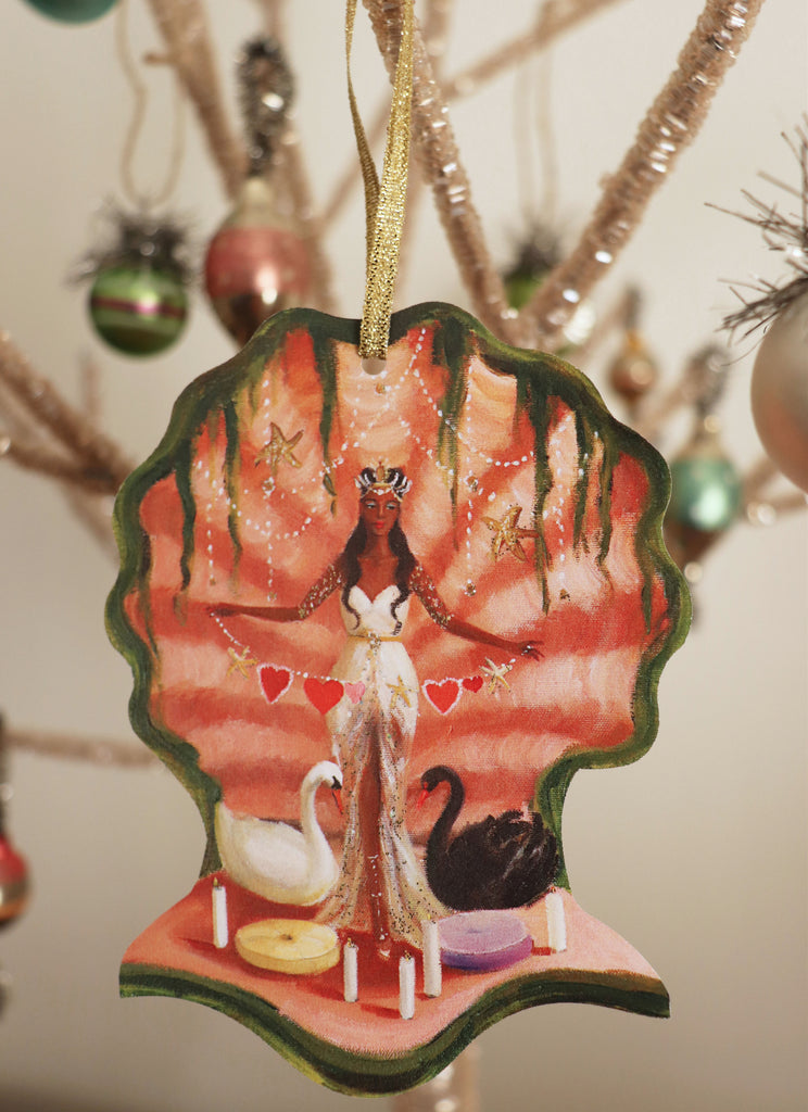 Valentine Venus Paper Ornament/ Gift Tag/ Diecut Decoration